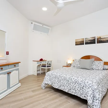Apartment Minimalista Con Terraza, Wifi Y A 1 Minuto De La Playa - Es-279-4 *